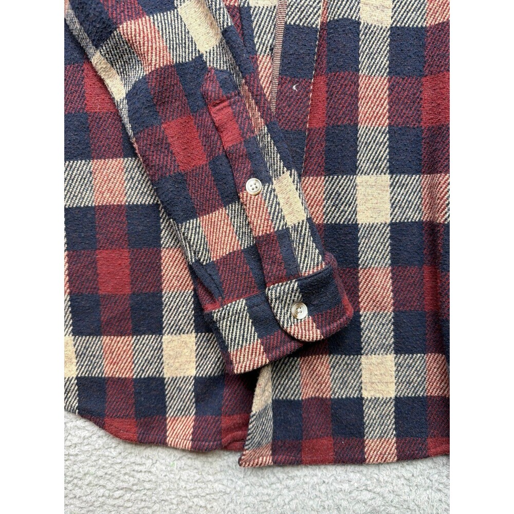 Faherty Legend button down sweater in plaid sz medium - Picture 4 of 9